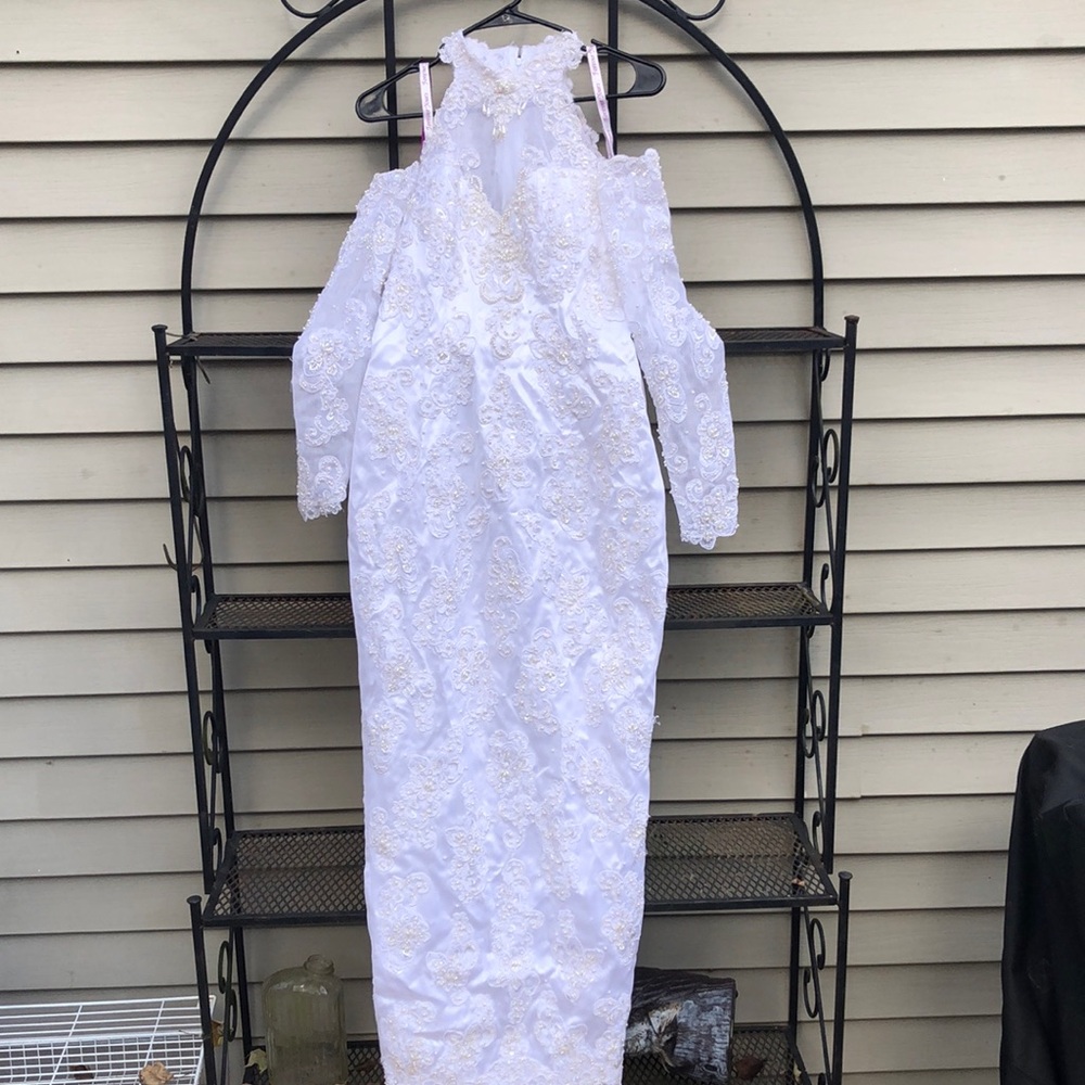 Forever yours Elegant White Lace Gown